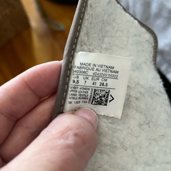 CONVERSE SUEDE FLEECE LINED HIGH TOPS - Picture 9 of 9